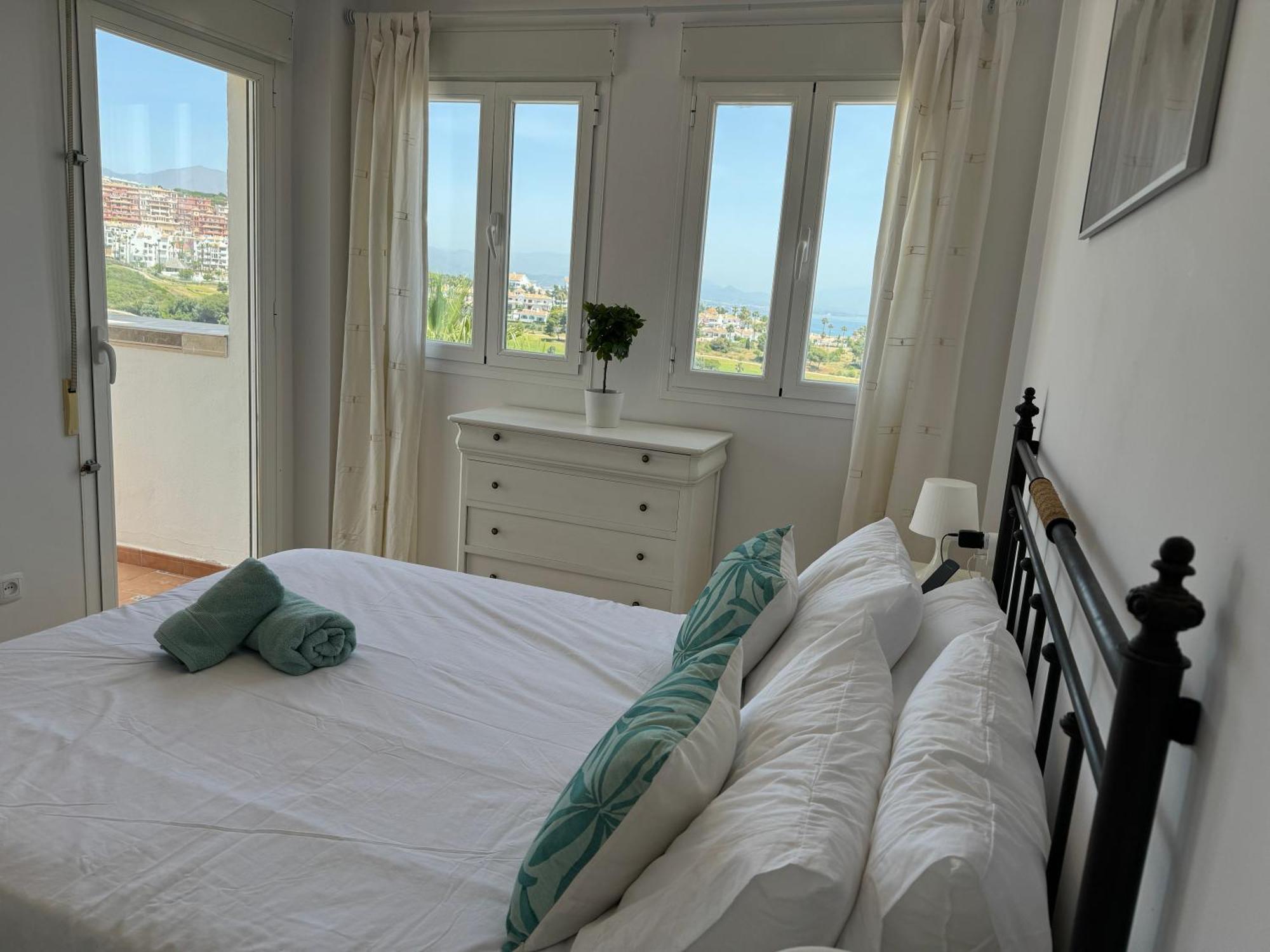 Casa Feliz - Penthouse In Manilva Lejlighed Eksteriør billede